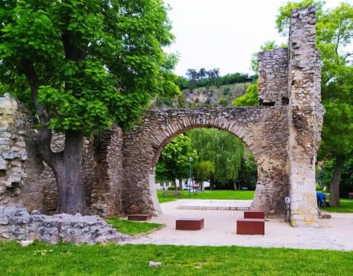 Szatmári György püspök tettyei palotája – Palotaromok a „hegyen” (Tettye 1.rész)