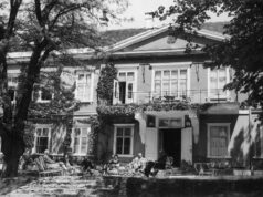 Csillagfényből az enyészet sötétségébe burkolva – avagy a bicskei Hegyi-kastély és csillagvizsgáló, illetve az itt található Nagy – mauzóleum lőpor illatú története