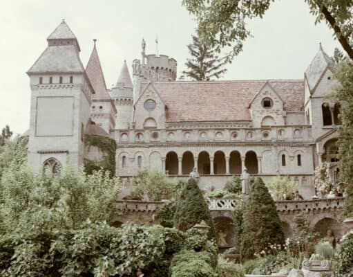 Építészet & Költészet – 7. rész – Vers a Bory-vár múzsájához a vár atyjától