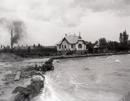 „Volt egyszer rég, egyszer rég…” – Műemlékek, melyek már csak „kép-alapokon” állnak (tovább) – 4. rész: Villa kilátással és hullám „dalokkal” – avagy főszerepben az egykori Pihenő – villa