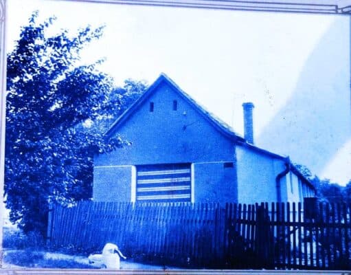 Búcsú a „Kisháztól”