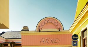 Magyarország első hangosfilmszínháznak épült mozija – avagy #épsztorik a Pécsi Apolló Mozi épületéről